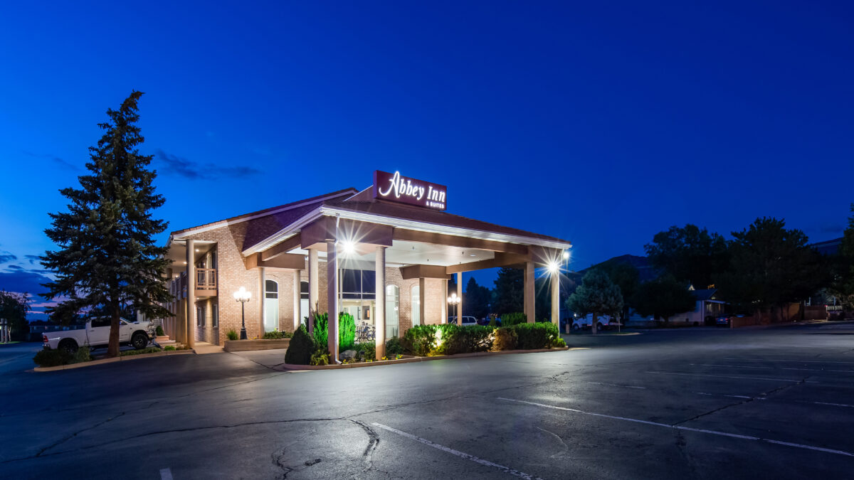 Experience the #1 Hotel in Cedar City! - Abbey Inn Cedar City ...